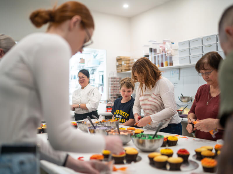 Discover Why Cake Decorating Courses in London Make Thoughtful Gifts
